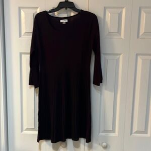 497 Calvin Klein Black & Wine 3/4 Sleeve Long Sleeve Dress